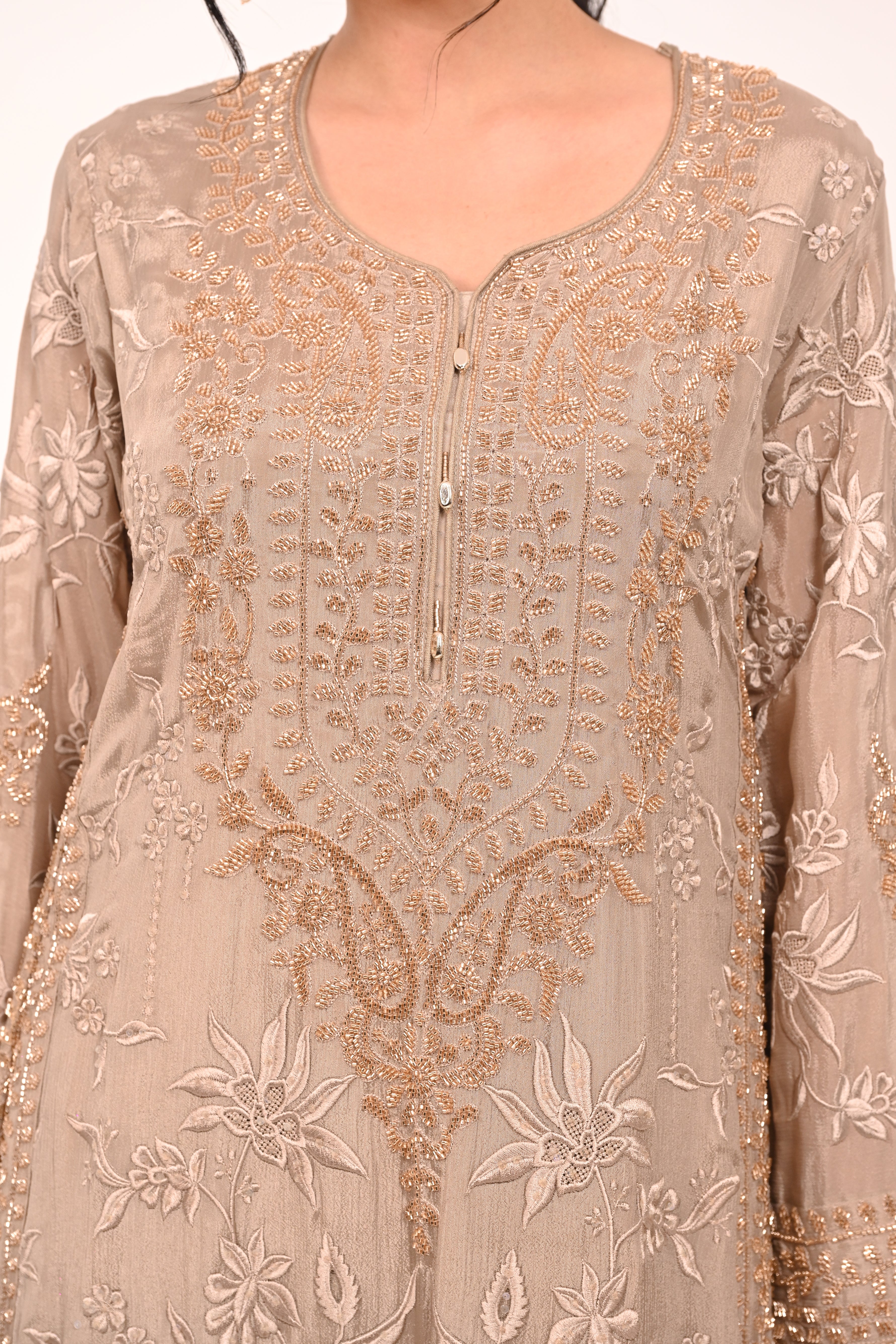 Sahar Naaz Suit