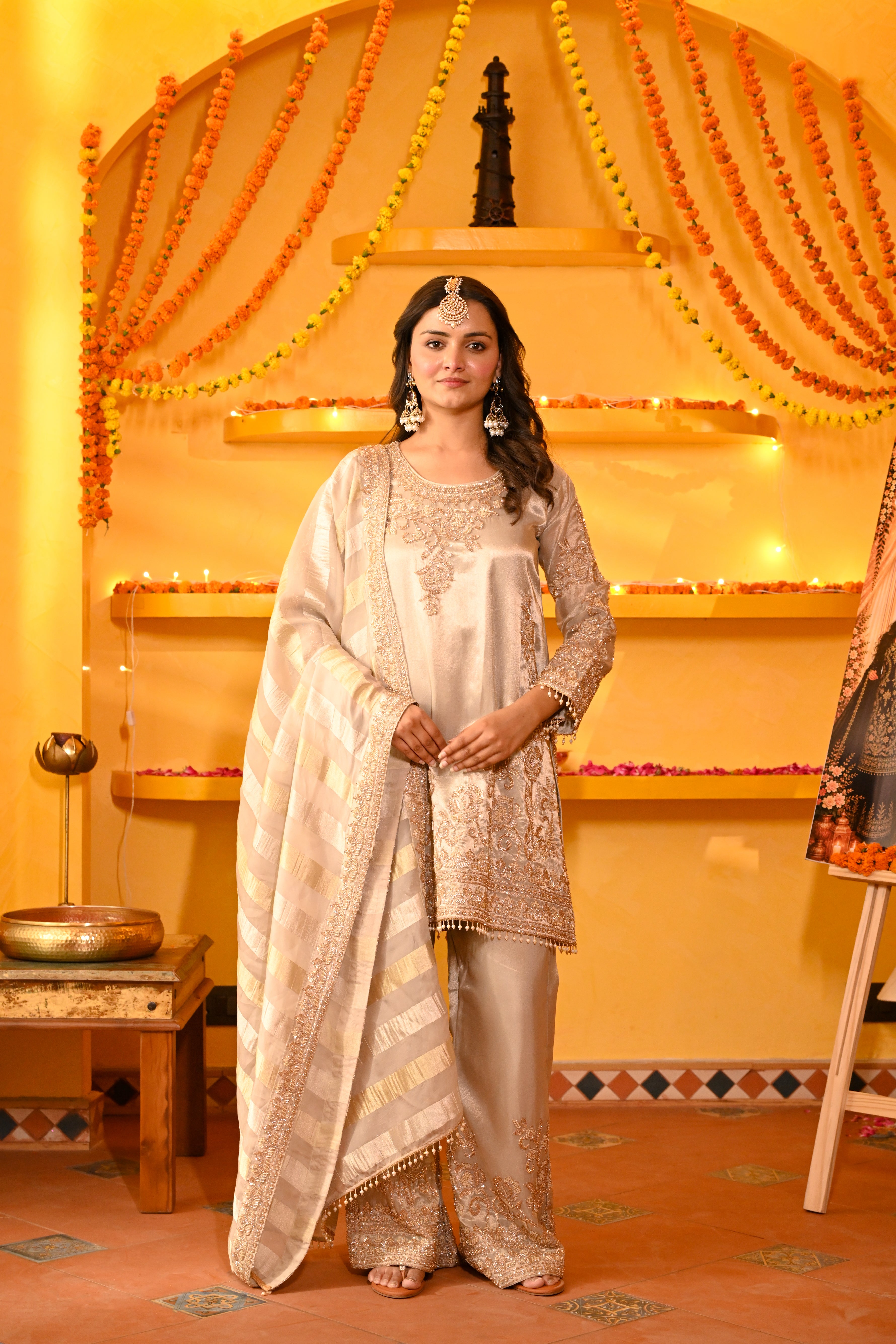 Ivory Noor Tissue Set/ Chandni Mehfil