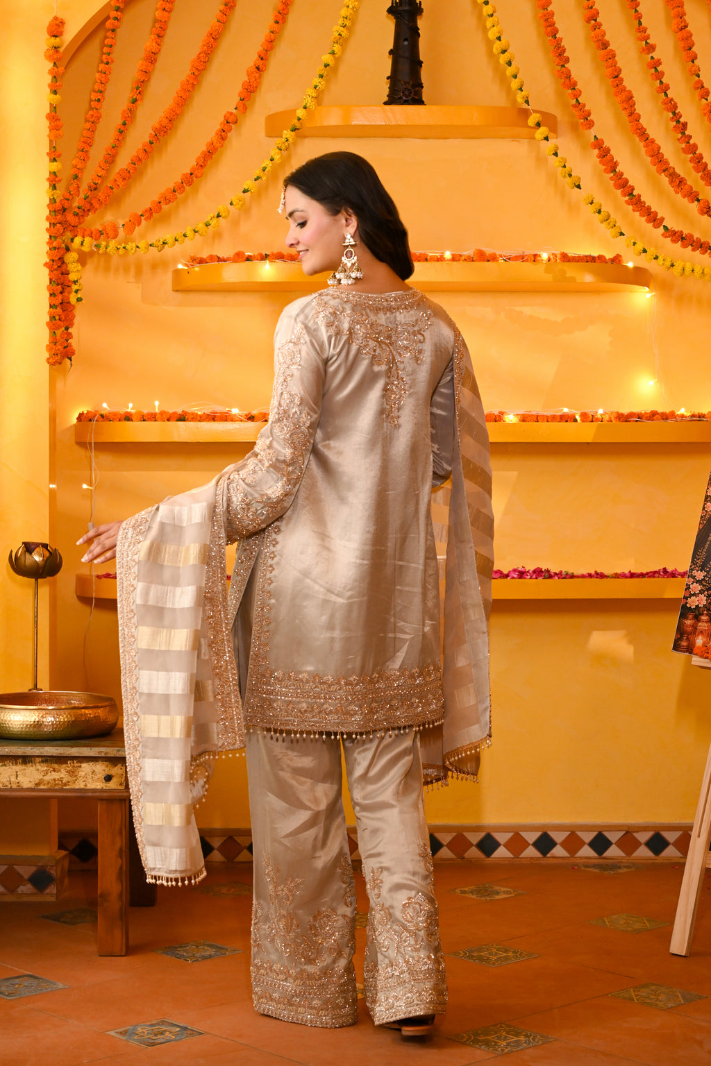 Ivory Noor Tissue Set/ Chandni Mehfil