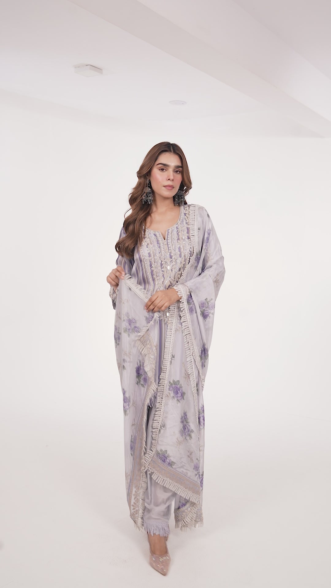 Ek Nazm Suit