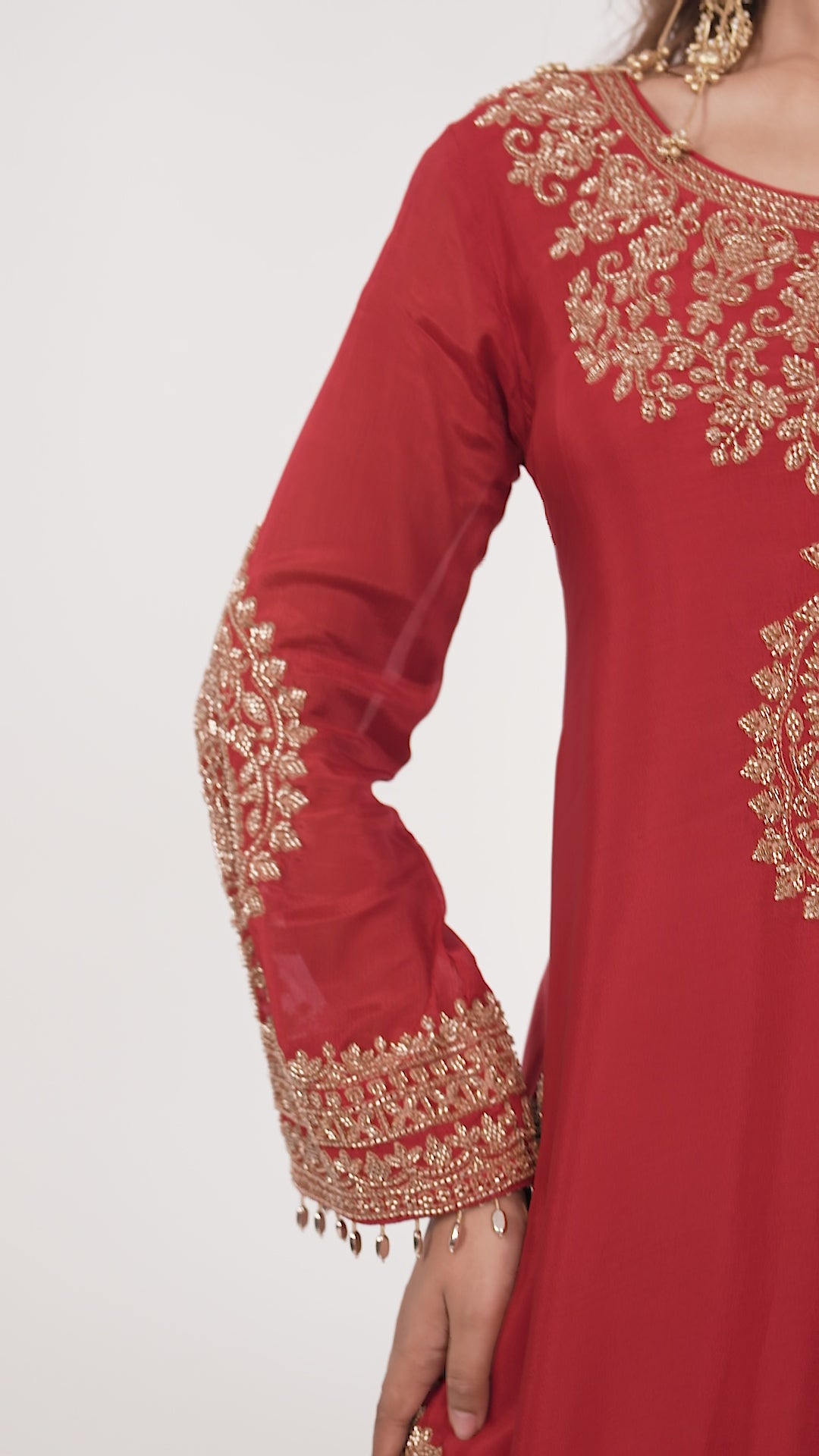 Laal Banno Suit